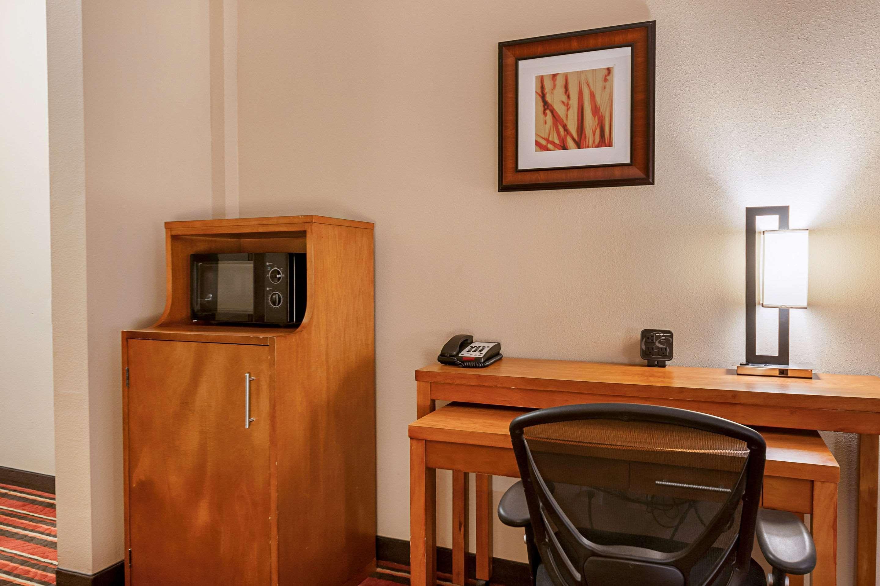 Comfort Suites Sulphur - Lake Charles Bagian luar foto