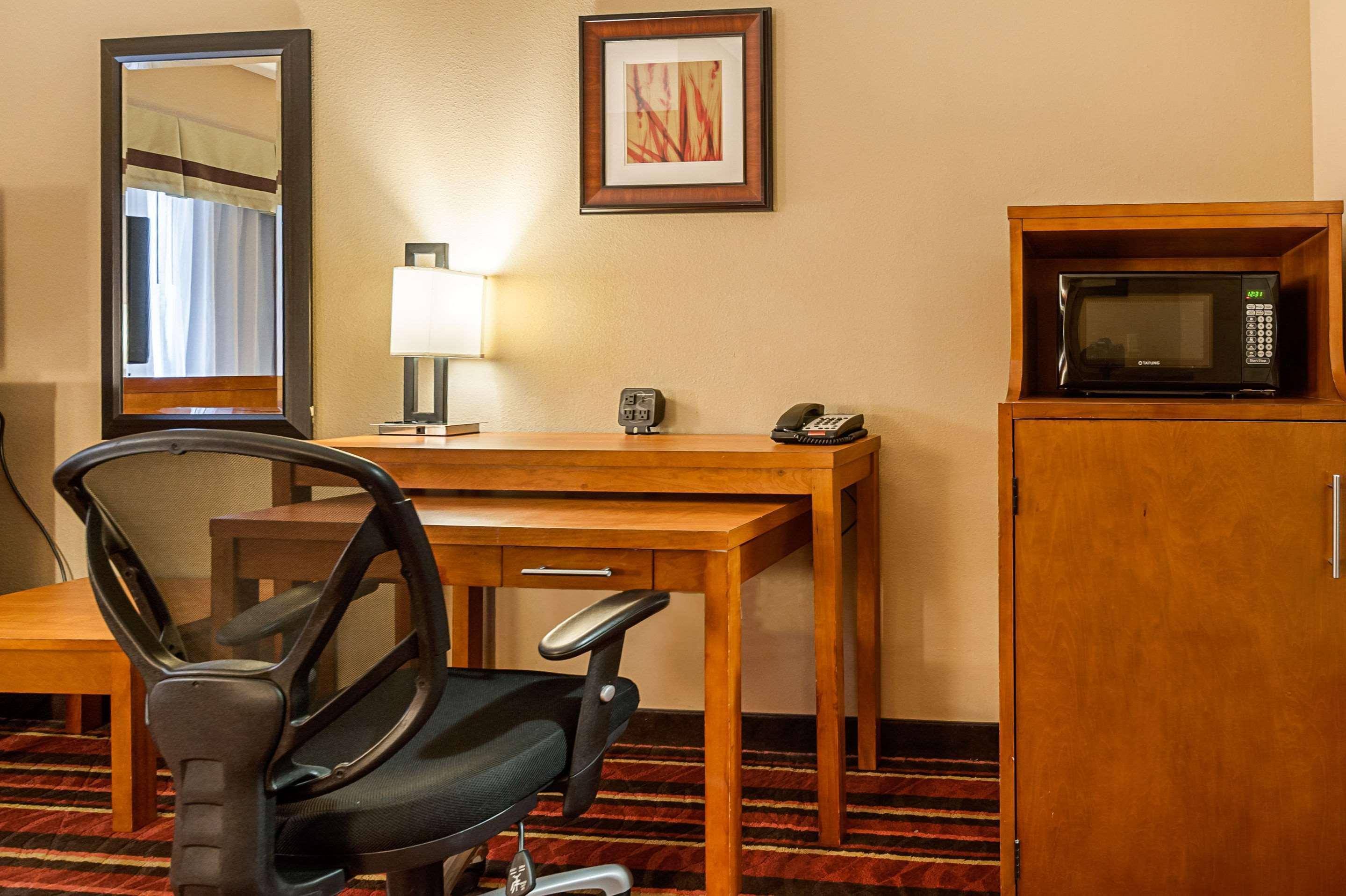 Comfort Suites Sulphur - Lake Charles Bagian luar foto